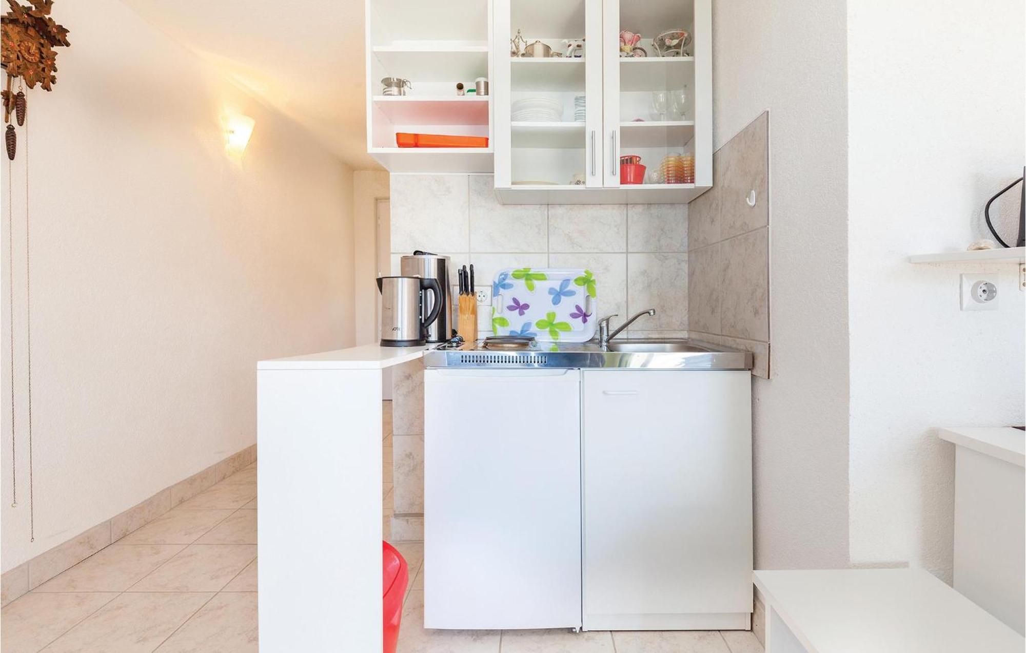 Gorgeous Apartment In Klenovica With Kitchen 외부 사진
