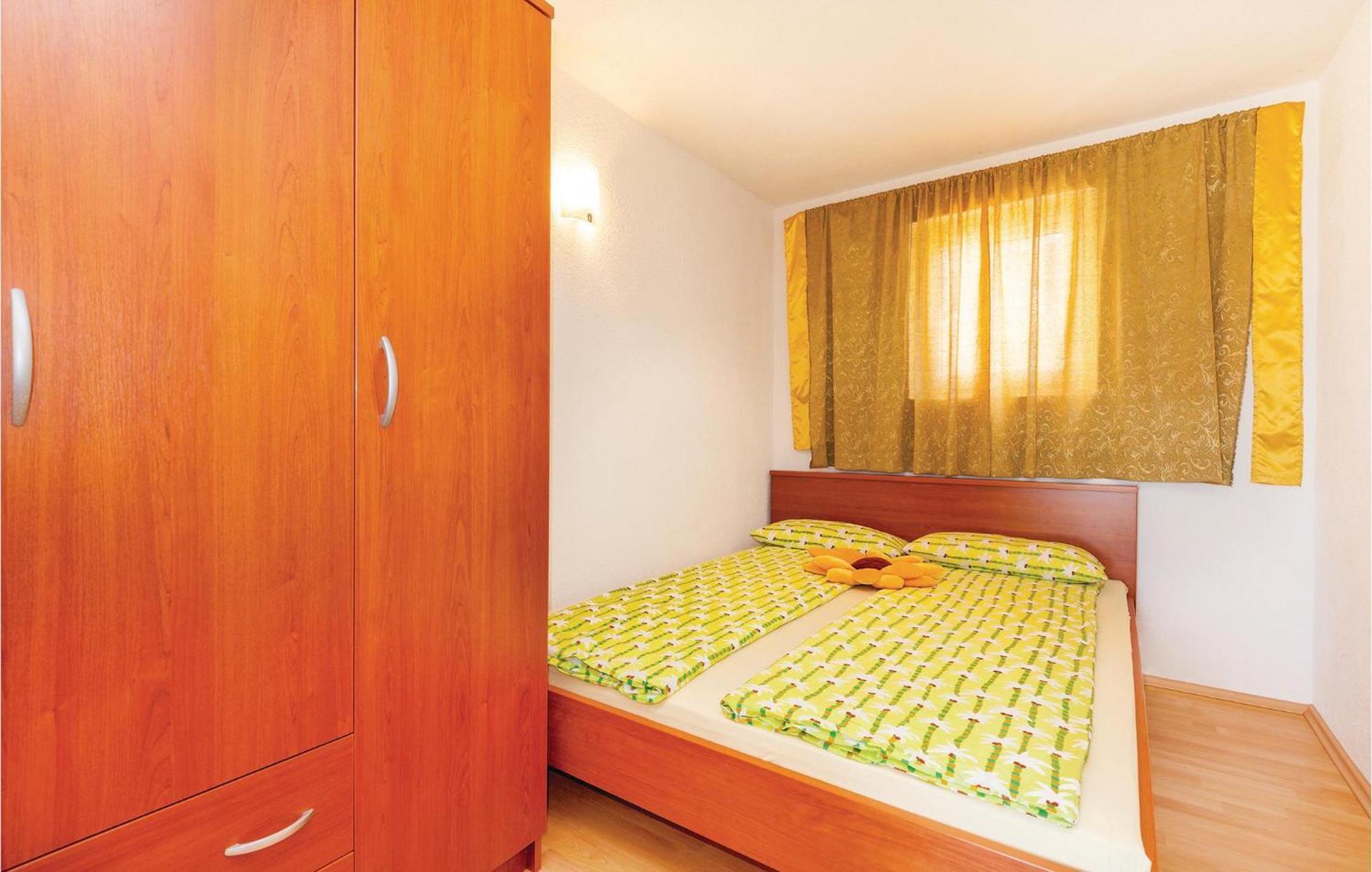 Gorgeous Apartment In Klenovica With Kitchen 외부 사진